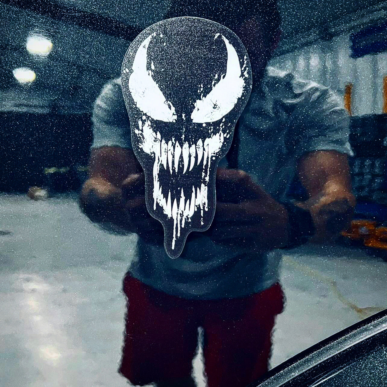 Tattered Venom Badges (Includes 2)