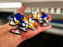 Load image into Gallery viewer, Sonic/Tails Badges (2 included)